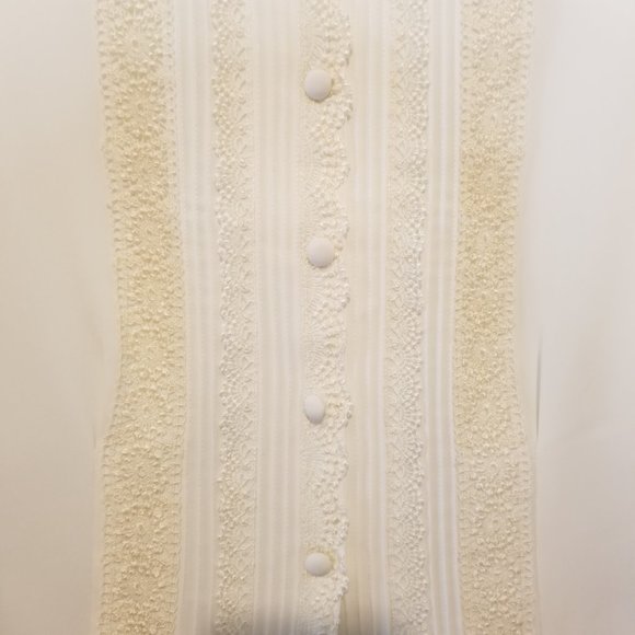Kathy Che, Vintage White Lace Button Blouse, Size 8P - Picture 6 of 16